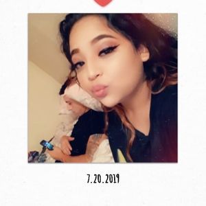 Meet your Posher, Anahi